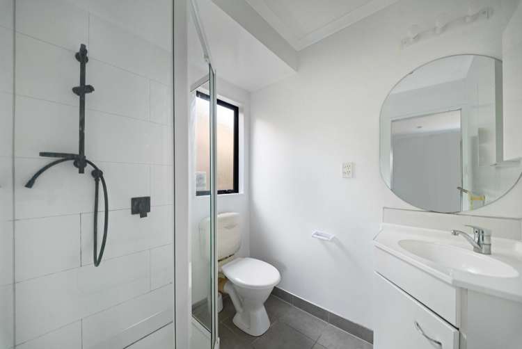 8 Carisbrook Crescent Papakura_16