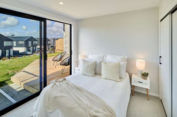 38 Hokioi Drive Porirua_13