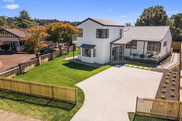 MOVE-IN READY IN OLDE GREENHITHE!