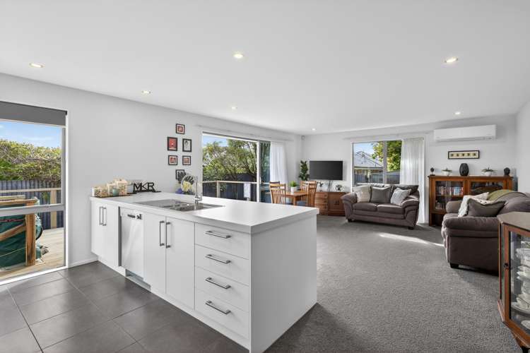 2/110 Hills Road Edgeware_7