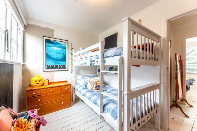 119 Queens Drive Oneroa_12