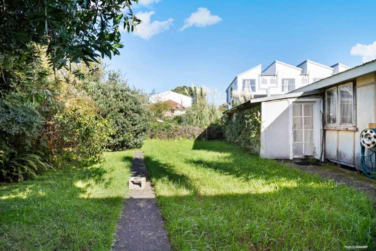 9 Clinton Avenue Te Atatu Peninsula_7