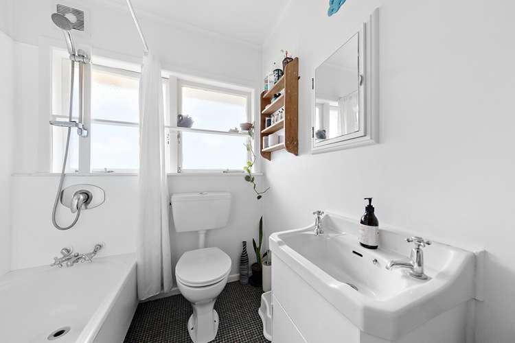 2/5 Matipo Street Mount Eden_7