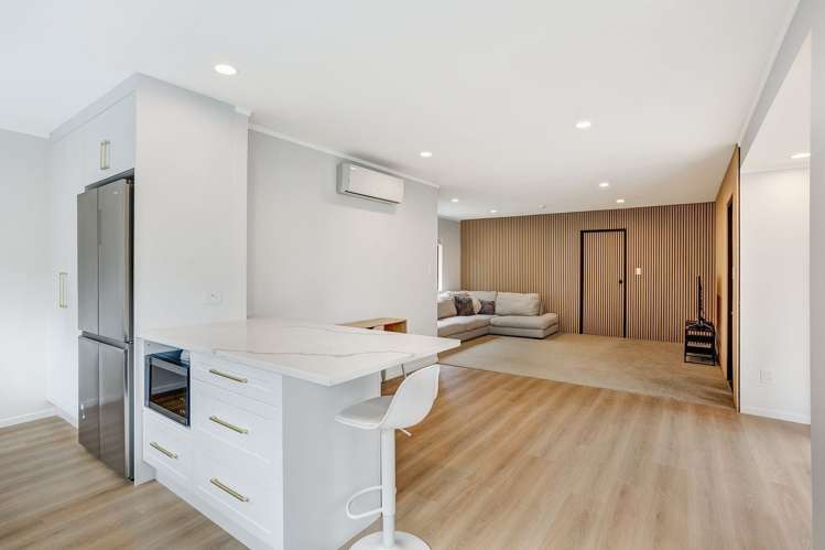 2/9 Eastwood Rise Browns Bay_7