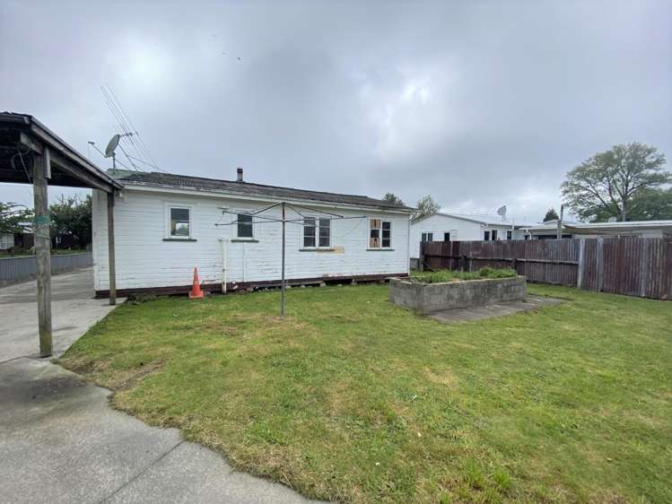 32 Clyde Street Tokoroa_17