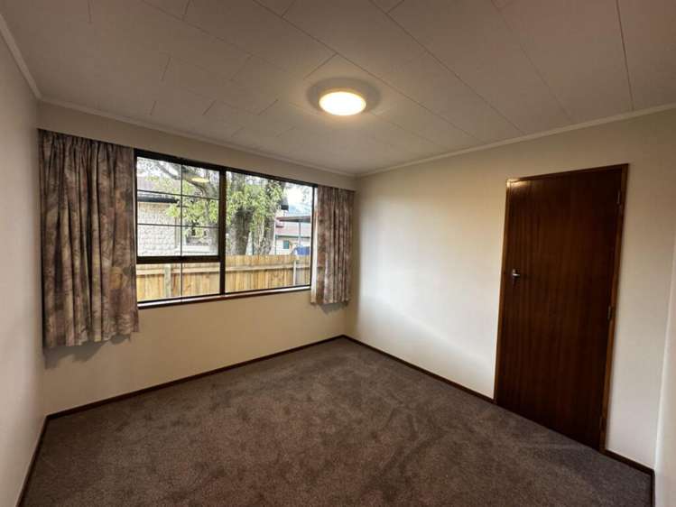 81 High Street Mosgiel_11