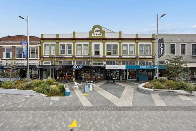 Prime CBD mixed-use investment with 33 carparks.
