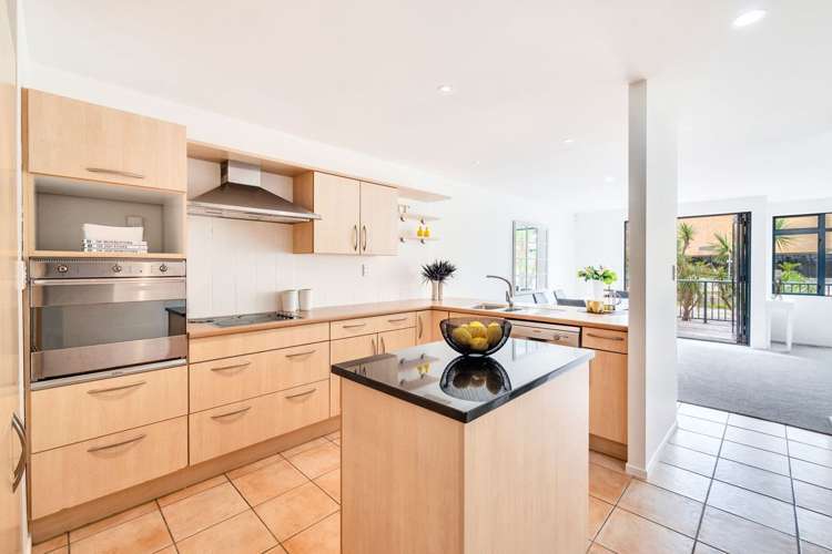 2/12 Pannill Place Oteha_2