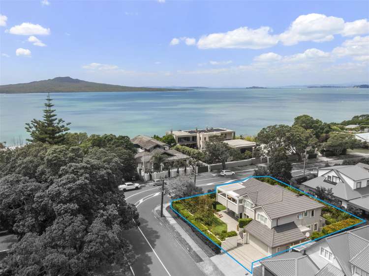 1 Seacliffe Avenue Belmont_38