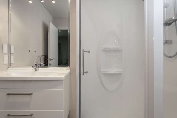 1/31 Korimako Road Waipahihi_12