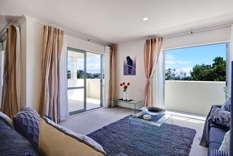 217 Alec Craig Way Gulf Harbour_2