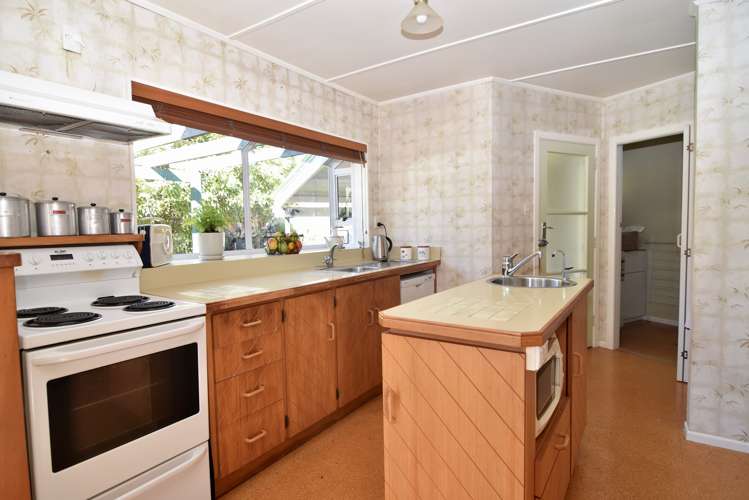 15 Clifton Avenue Carterton_5