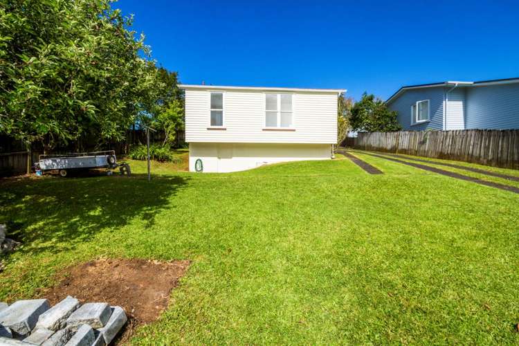 53 Taurus Crescent Beach Haven_19