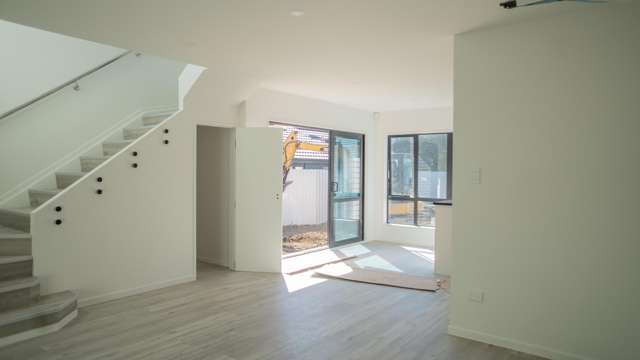 6 Kerrydale Road Manurewa_1