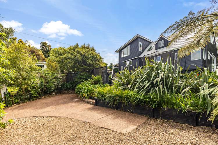 88 Queens Drive Oneroa_34
