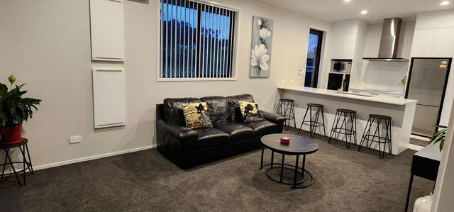 Brand new 2 bedroom Unit inc Water + Internet