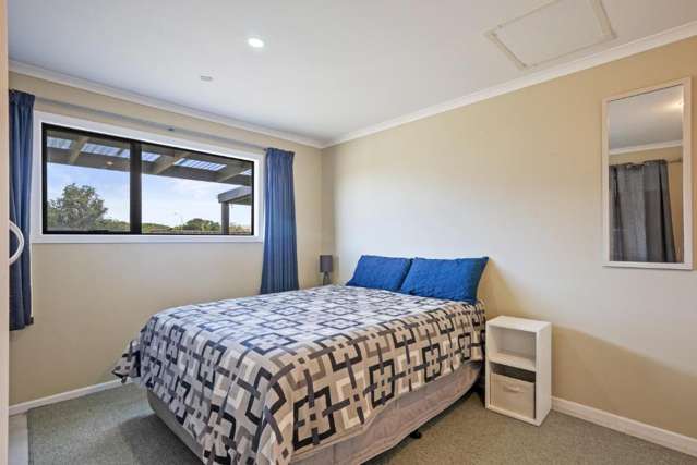 16 Te Kiri Street Himatangi Beach_4