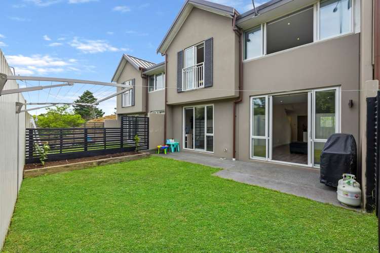 16 Patiti Parade Mangere Bridge_16