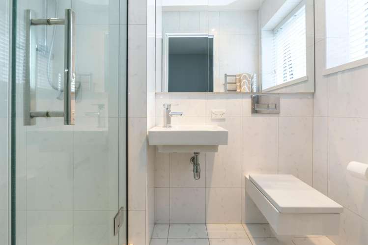3/99 Aikmans Road Merivale_12