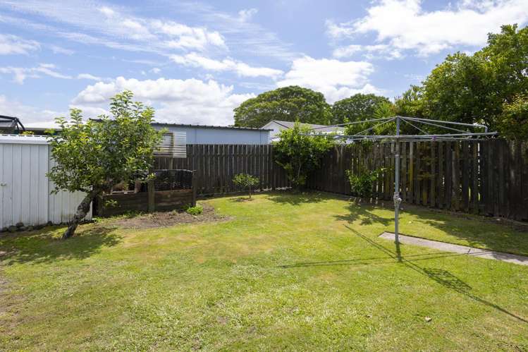 323 Stout Street Riverdale_32