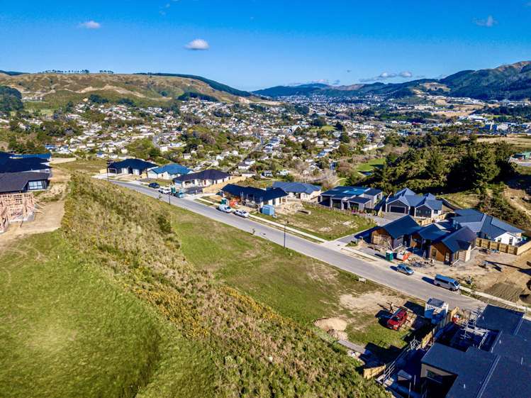 24 Queen Charlotte Drive Aotea_4