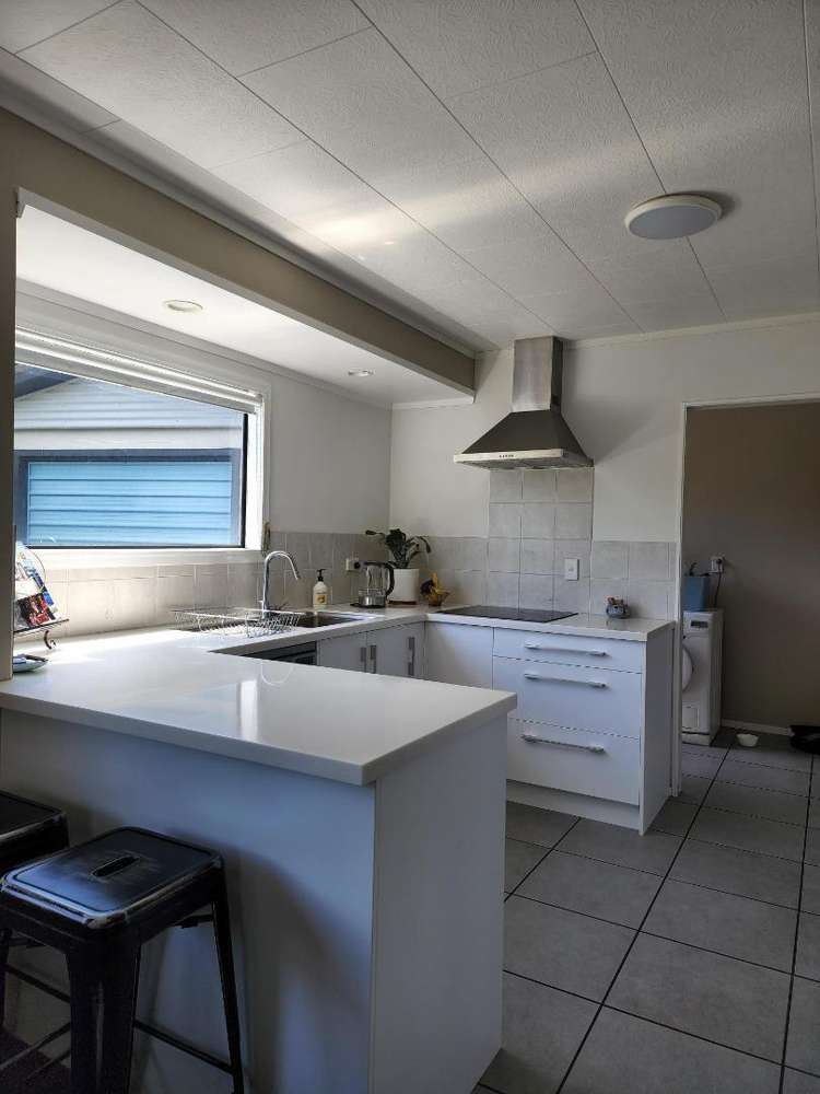 70A McFarlane Street Oakura New Plymouth Houses for Rent One Roof