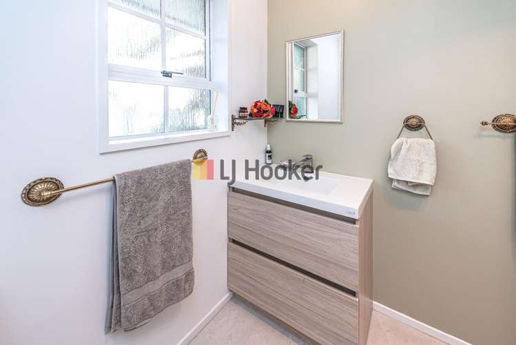 1a Peakes Road Saint Johns Hill_12