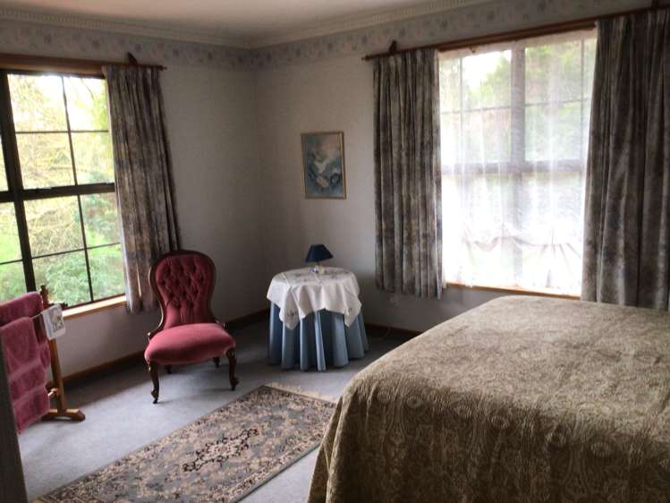 77 Beach Road East Elgin_15