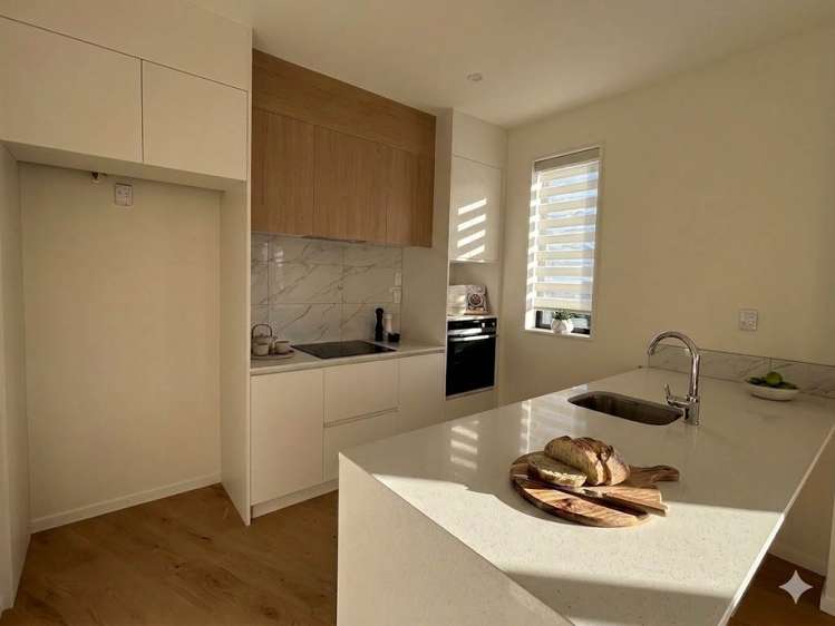 23 Waipuhinui Way Wiri_3