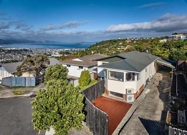 Family Living with Sea Views & Room to Grow