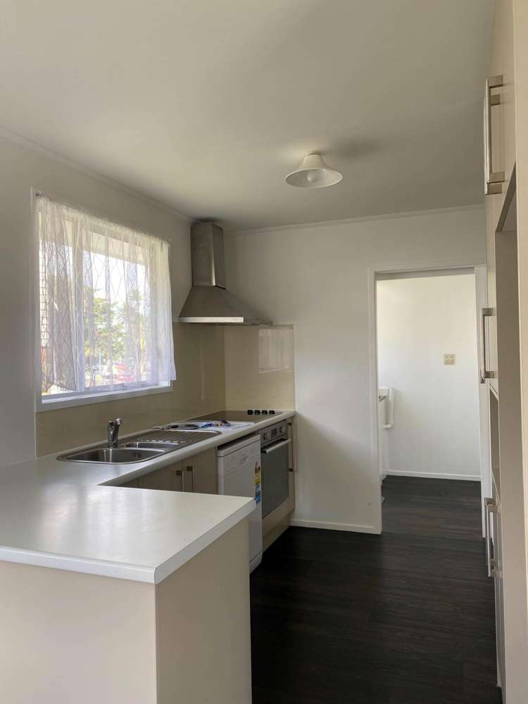 1/10 Cranberry Place Bucklands Beach_3