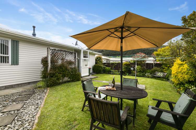 15 Wimbledon Grove Wainuiomata_0
