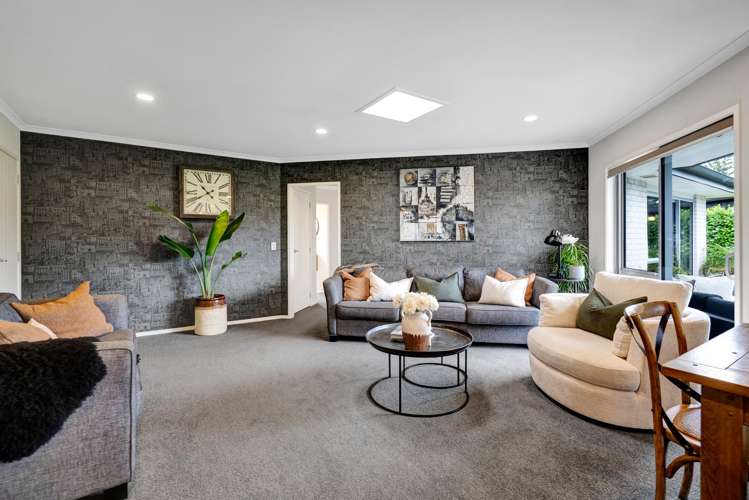 3 Condor Crescent Bell Block_3