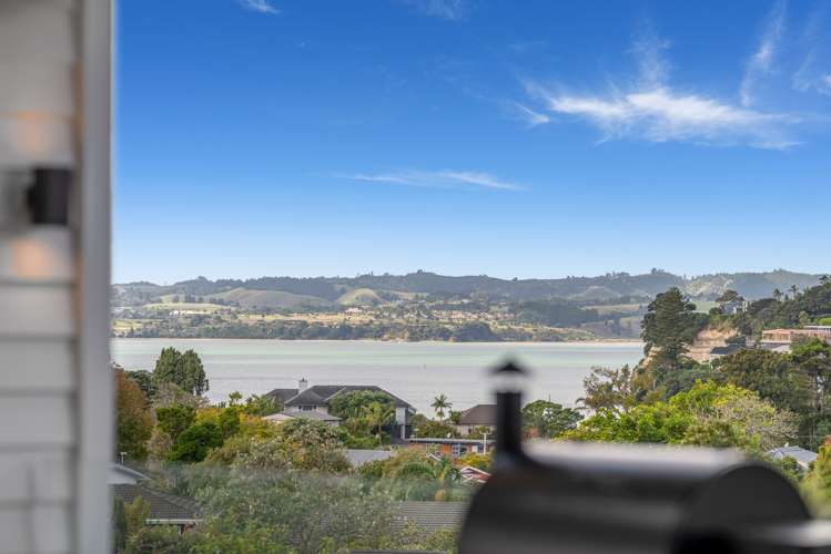 37 Glenfern Road Mellons Bay_12