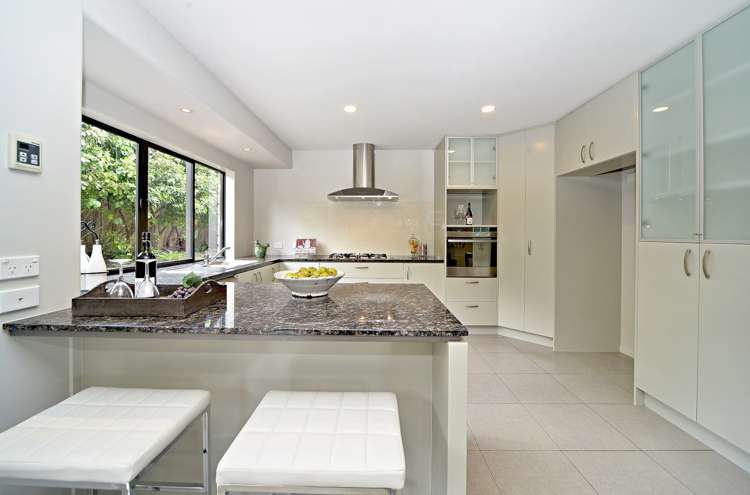 18 Terrasini Drive Flat Bush_8