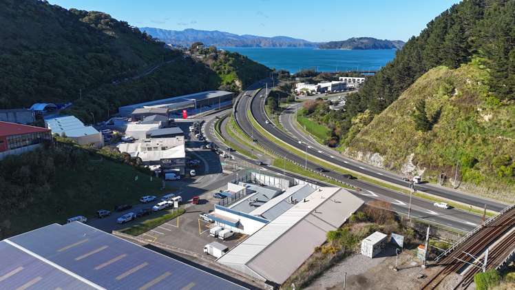 1 Glover Street Ngauranga_5