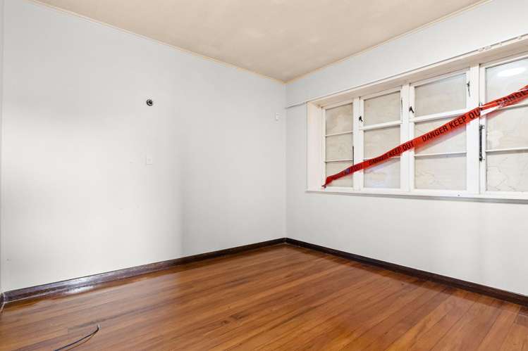 23 and/or 23A Benfield Avenue Mt Albert_4