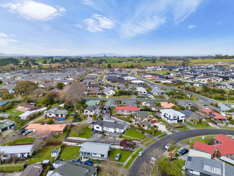 43 Lansdowne Crescent Glenview_39