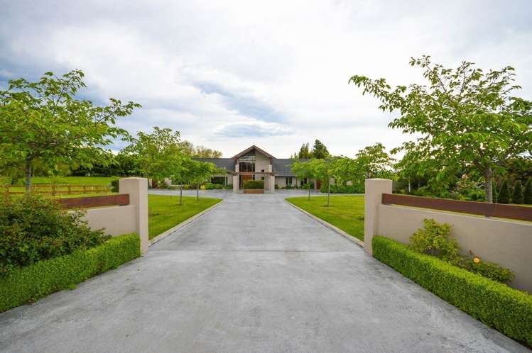 327 Pages Road Gleniti_1