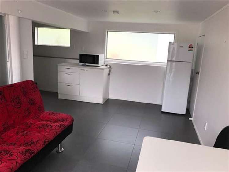 680 Beach Road Browns Bay_13