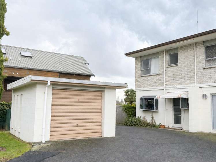 1/1196 Victoria Street 3295_1