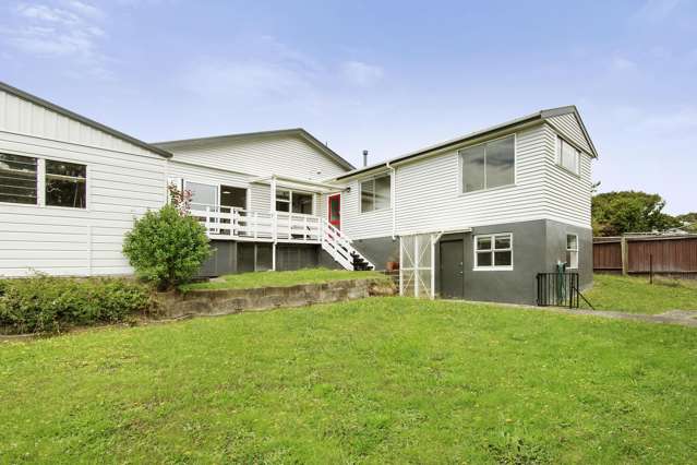 22 Ngatitoa Street Tawa_2