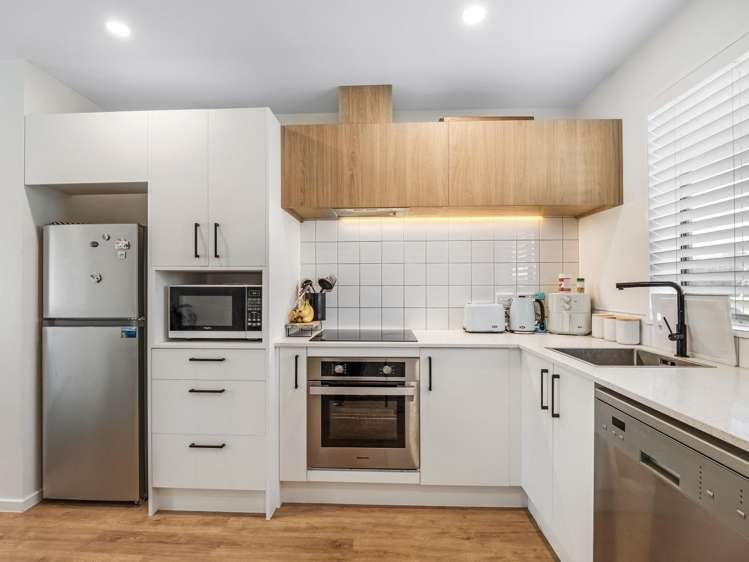 68 Miromiro Street 1404_2