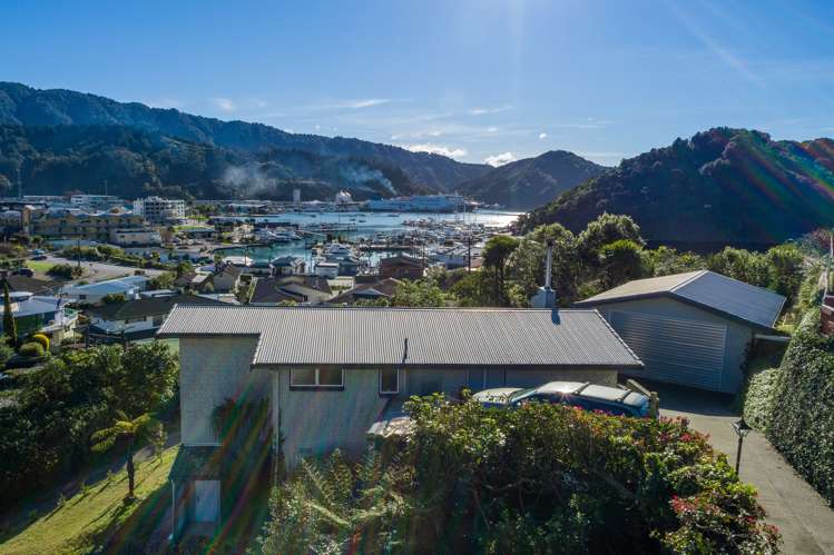 18 Seaview Crescent Picton_4