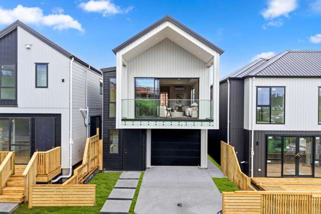 Bright, Spacious & Free-Standing