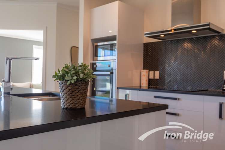 2 Margaret Shields Avenue Aotea_4