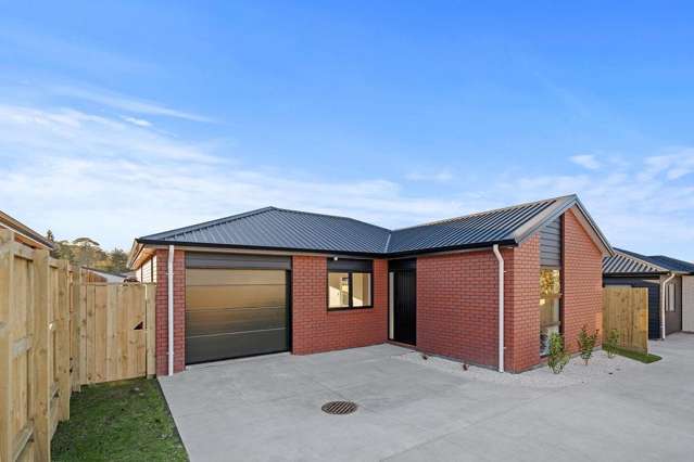 Your Choice: 3-Bedroom or 4-Bedroom Freehold Homes in Pukete