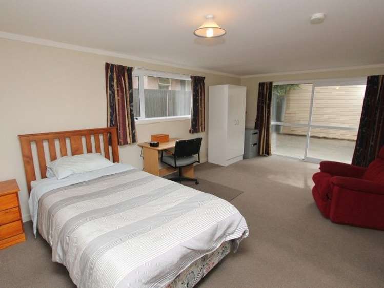 5 Queens Drive Allenton_17