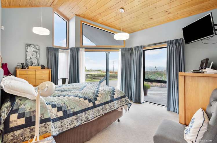 1357 East Coast Road Whakatiwai_3