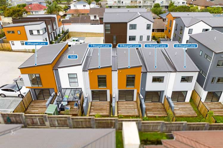 11 Raupeti Lane Henderson_1